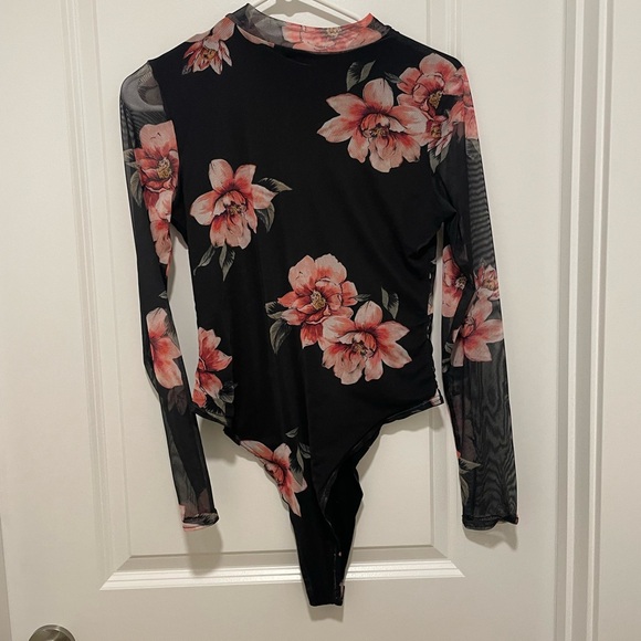 NEGOTIABLE PRICING EXCELLENT CONDITION - Picture 2 of 2